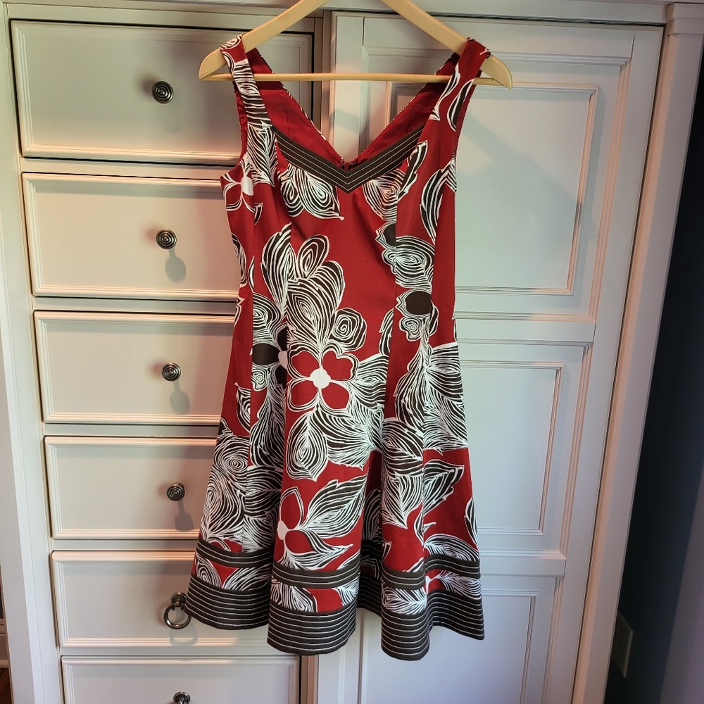Nine West Floral Dress Size 2 women's red and brown